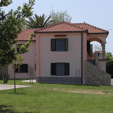 Apartment With Parking Space Privlaka, Zadar - 6154 Privlaka (Zadar)